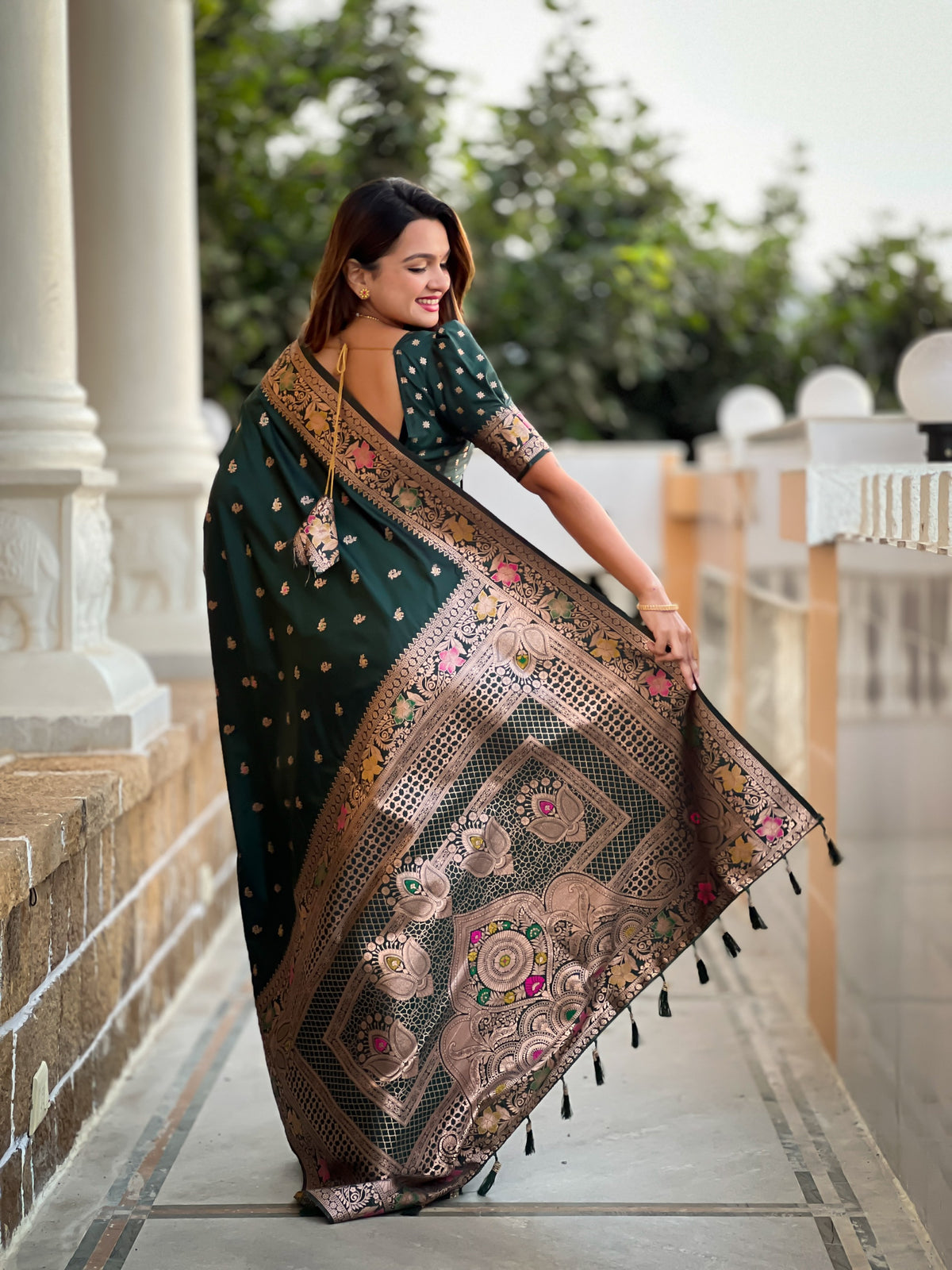 Women's Banarasi Silk Saree With Blouse Piece
