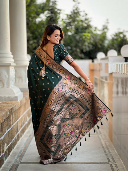 Women's Banarasi Silk Saree With Blouse Piece