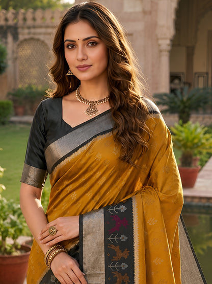 Women's Pochampally Silk Saree With Unstitched Blouse Piece