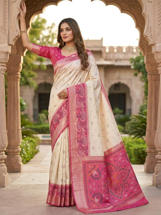 Women's Pochampally Silk Saree With Unstitched Blouse Piece
