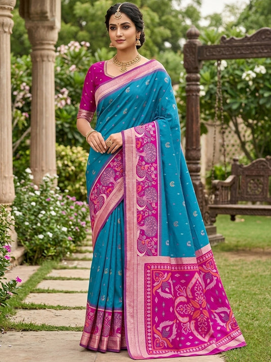 Women's Pochampally Silk Saree With Unstitched Blouse Piece