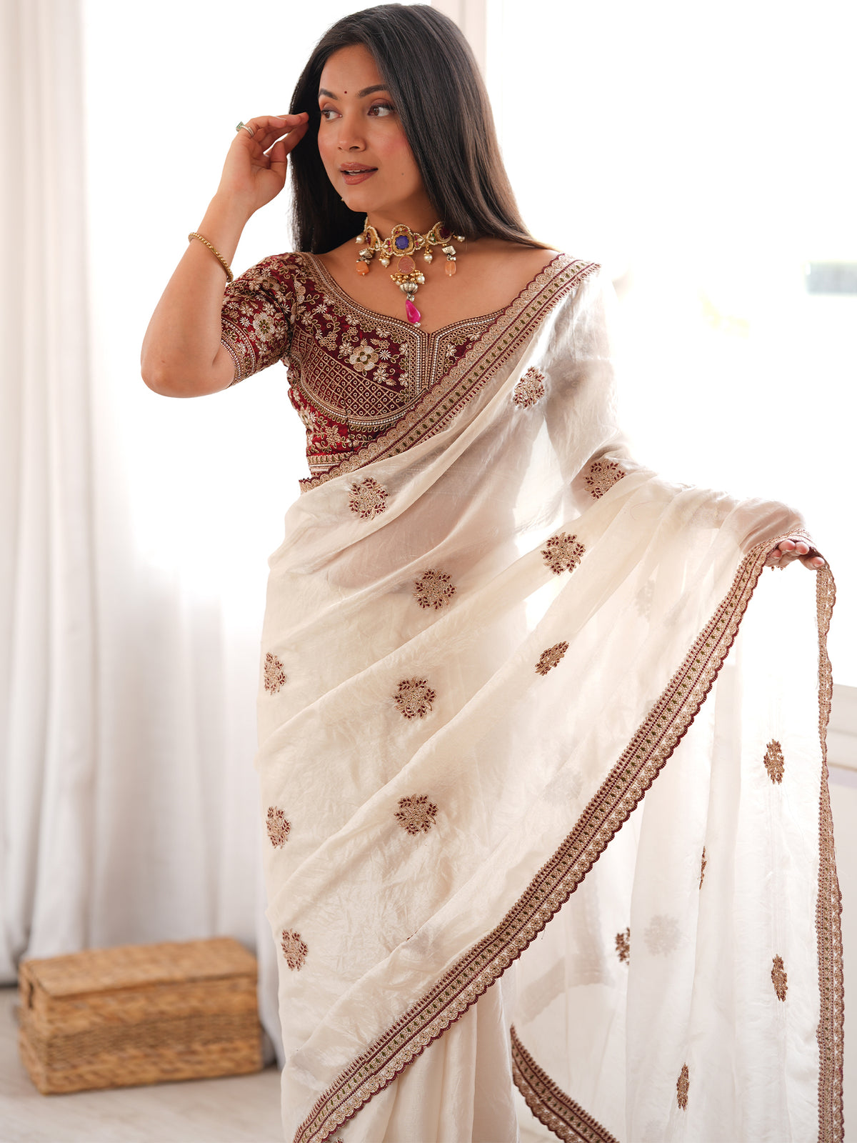 Women's Fendy Satin Saree With Unstitched Blouse Piece