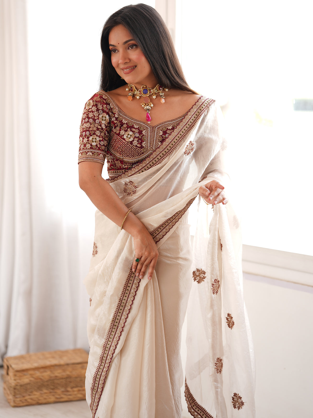 Women's Fendy Satin Saree With Unstitched Blouse Piece