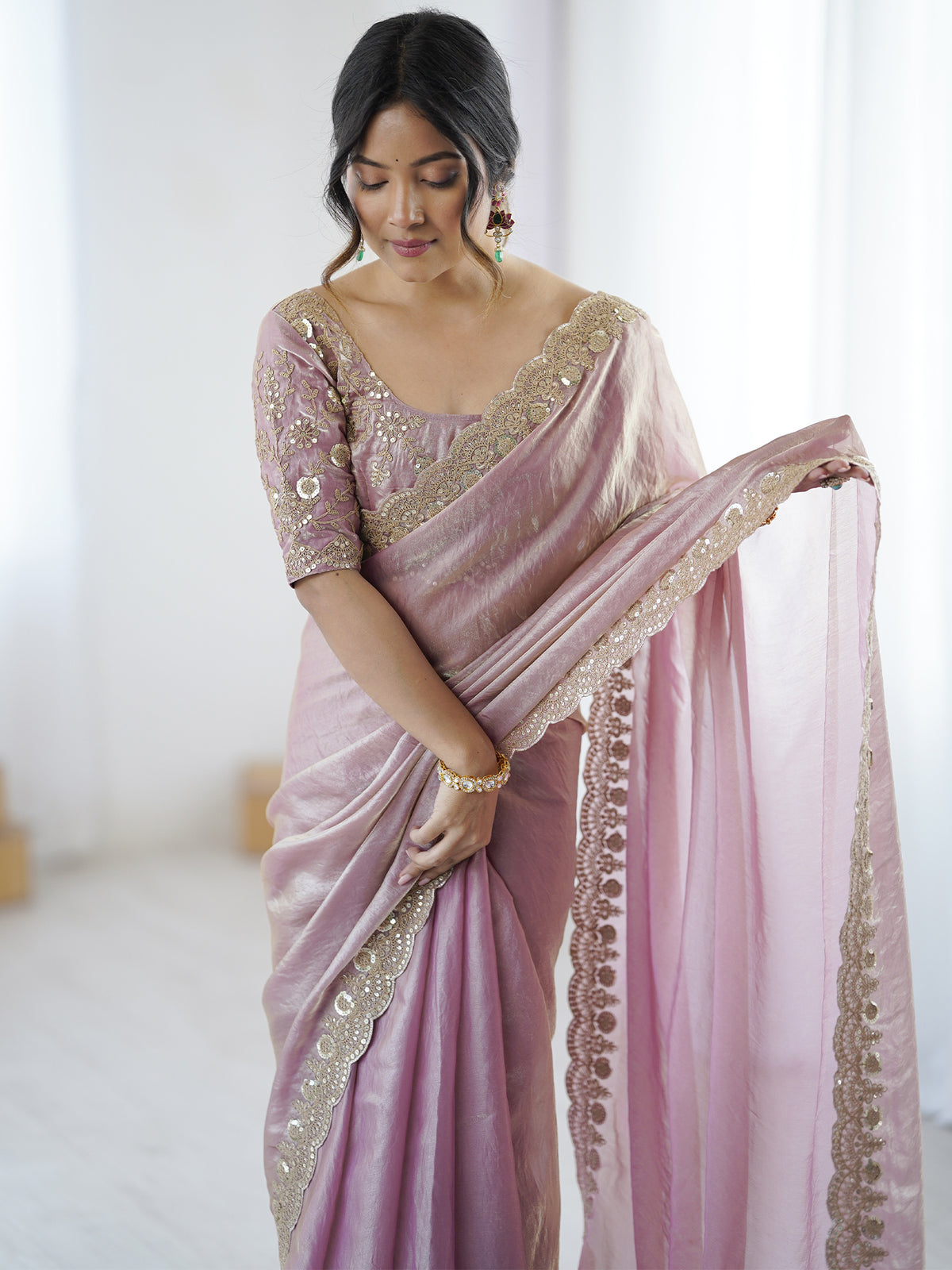 Women's Fendy Satin Saree With Unstitched Blouse Piece