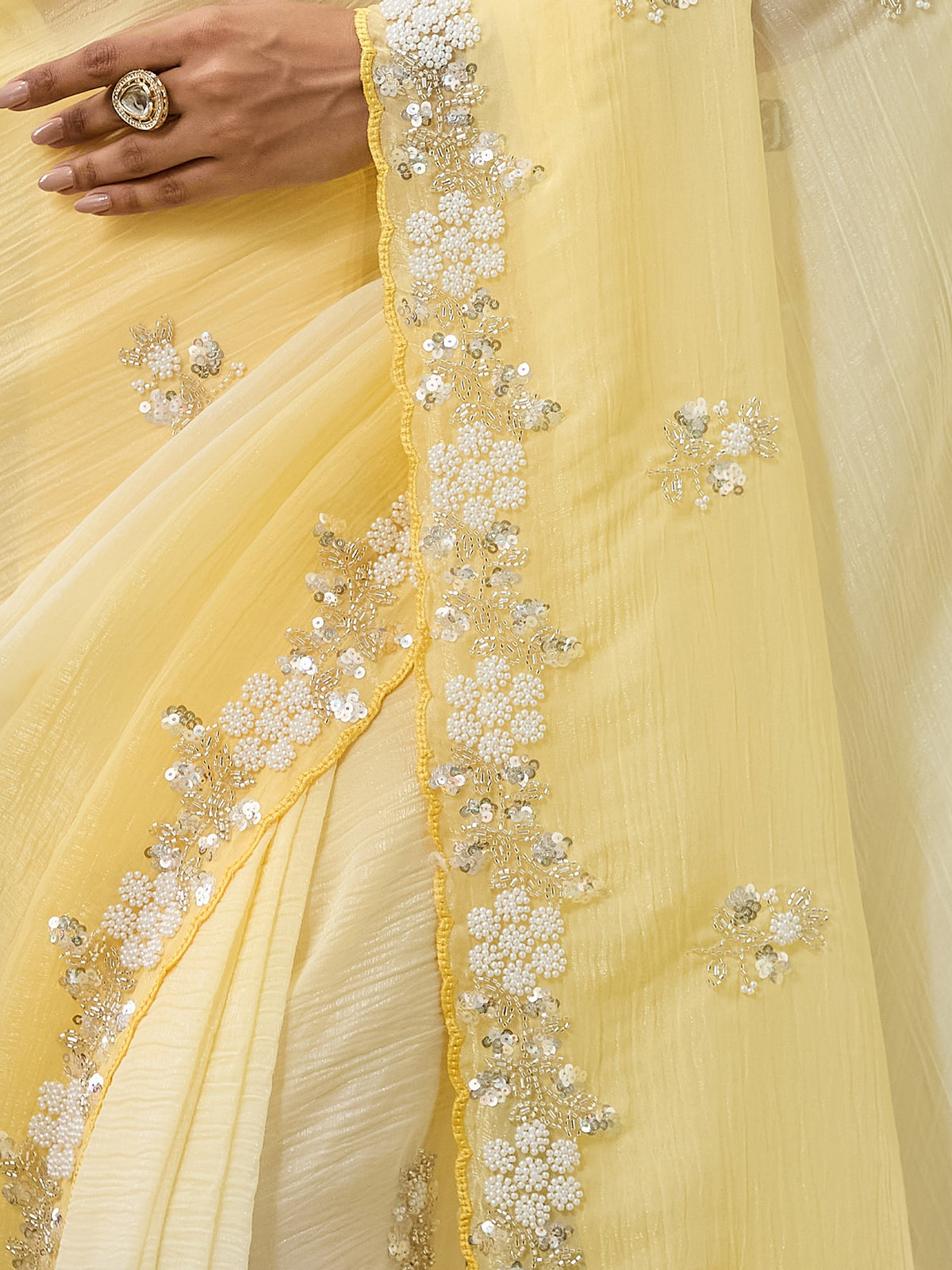 Women's Crunchy Crush Saree With Unstitched Blouse Piece