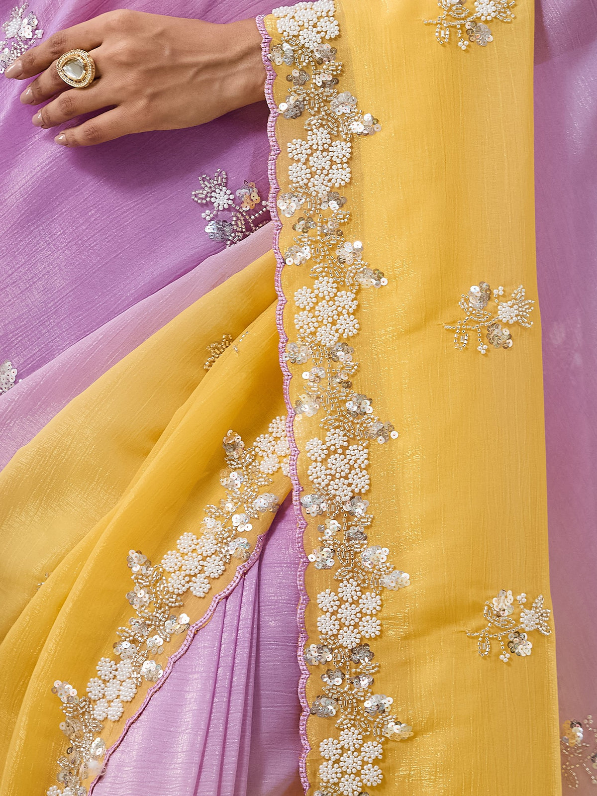 Women's Crunchy Crush Saree With Unstitched Blouse Piece