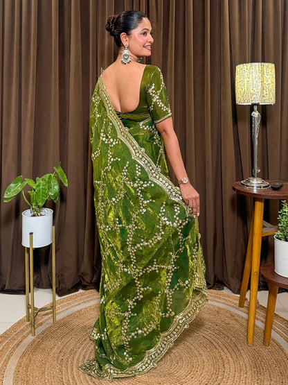 Women's Fendy Satin Saree With Unstitched Blouse Piece