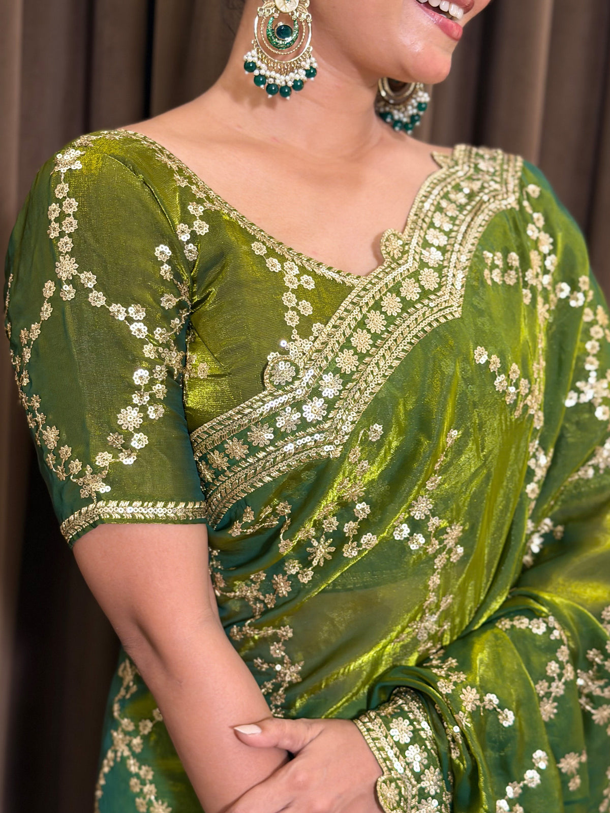 Women's Fendy Satin Saree With Unstitched Blouse Piece