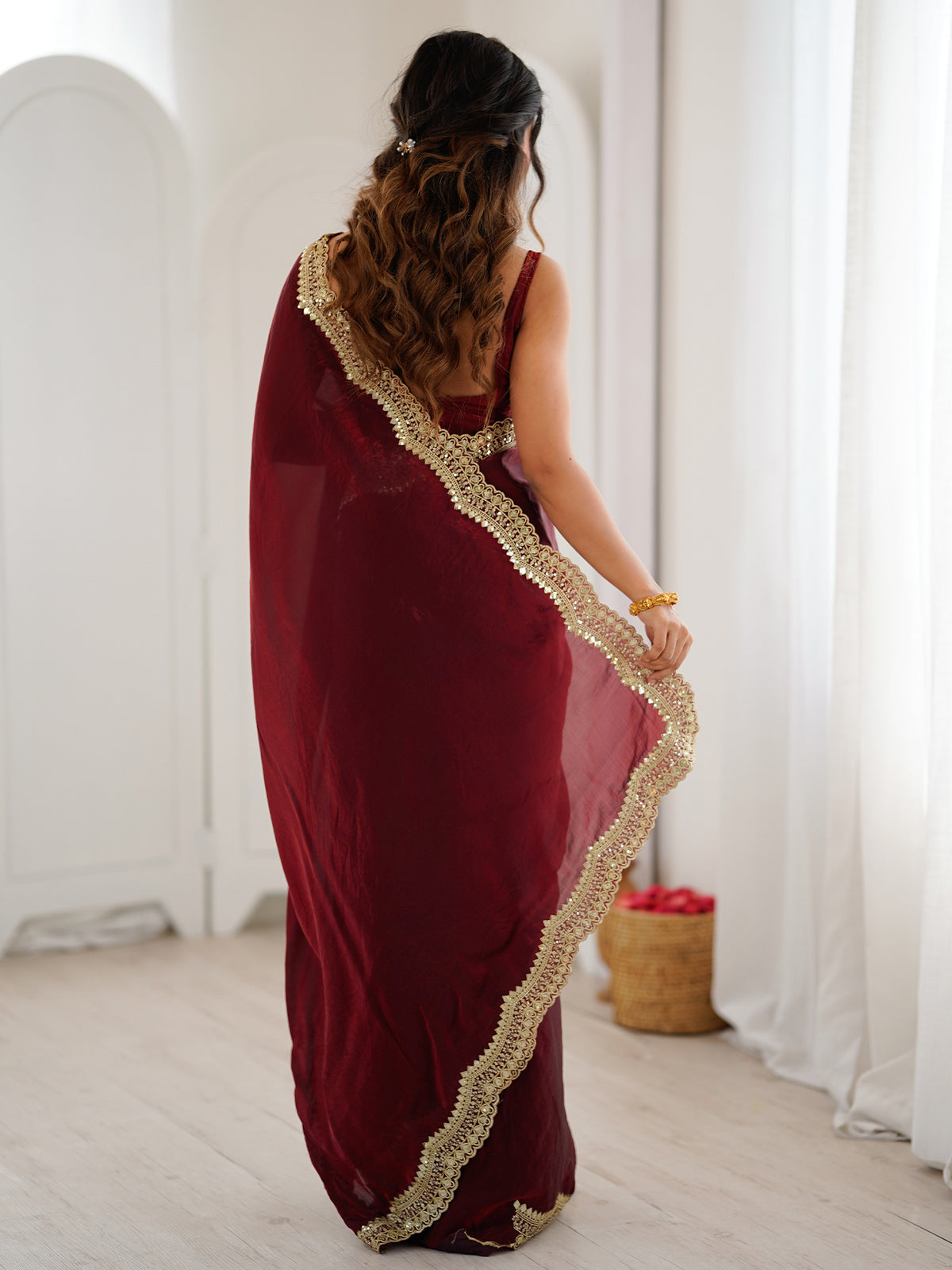 Women's Fendy Satin Saree With Unstitched Blouse Piece