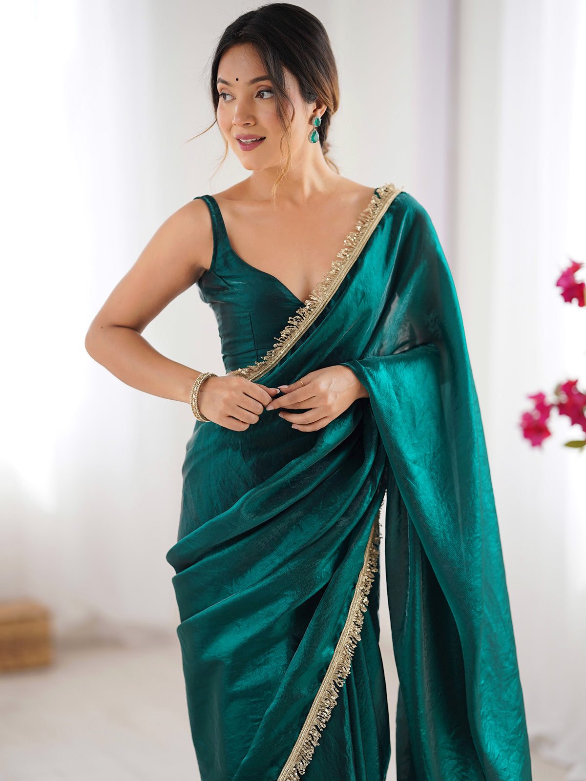 Women's Fendy Satin Saree With Unstitched Blouse Piece