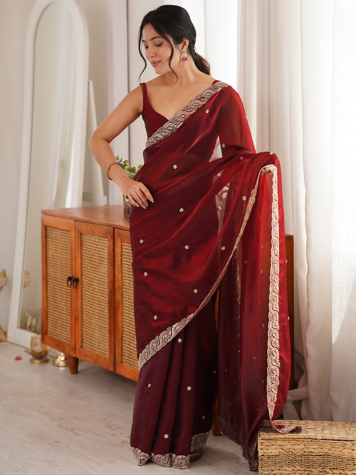 Women's Fendy Satin Saree With Unstitched Blouse Piece