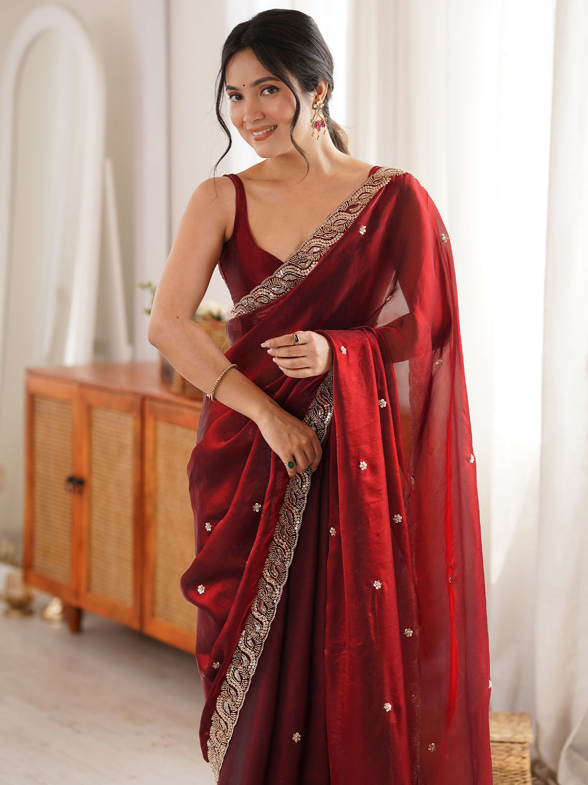 Women's Fendy Satin Saree With Unstitched Blouse Piece