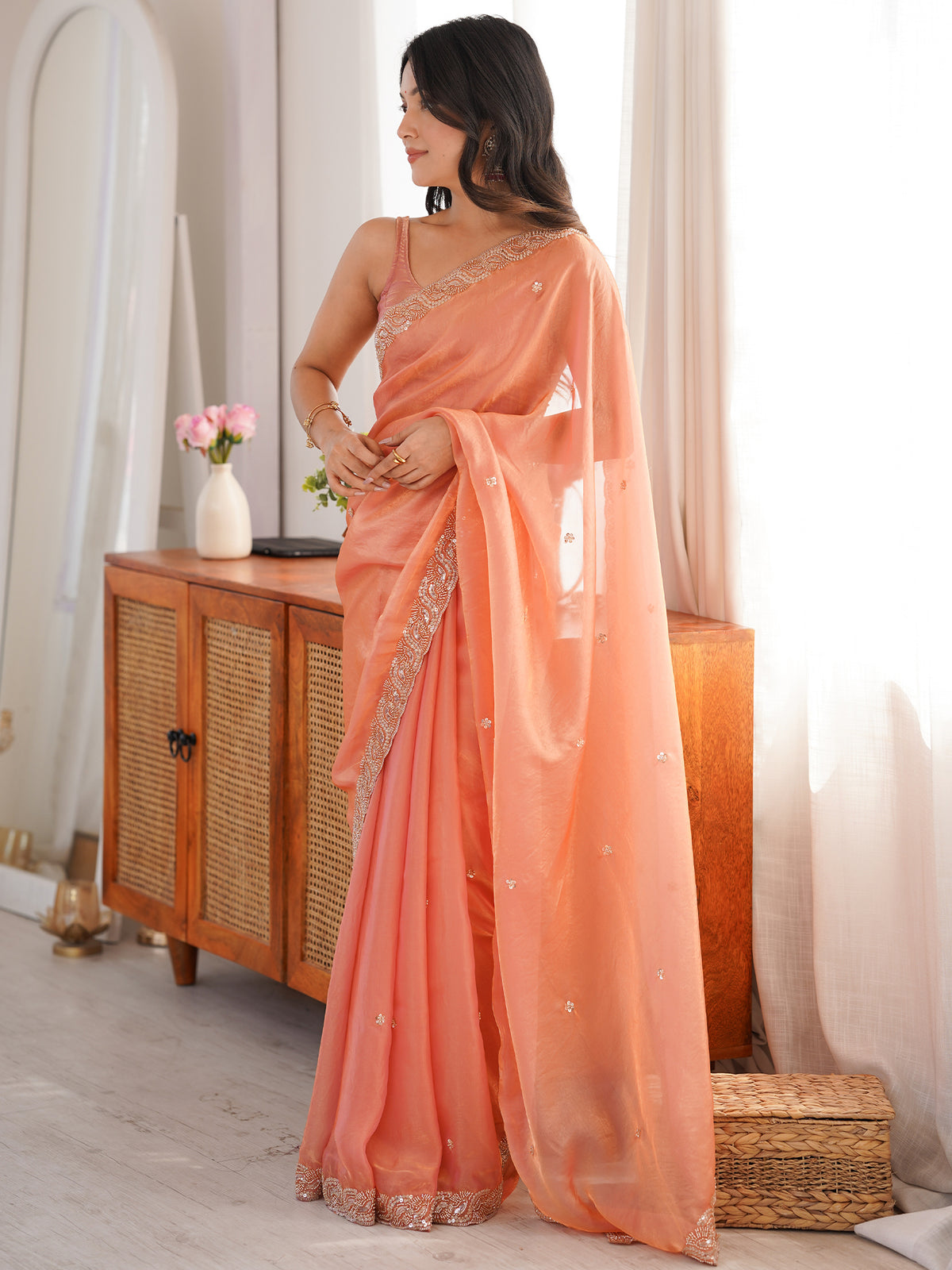 Women's Fendy Satin Saree With Unstitched Blouse Piece