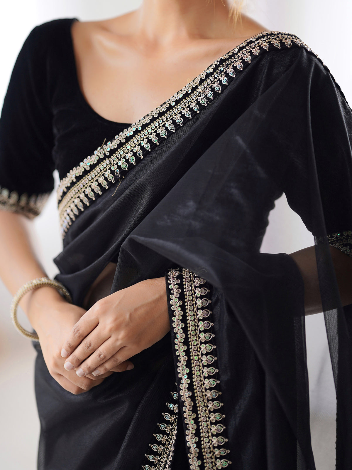 Women's Net Saree With Unstitched Blouse Piece