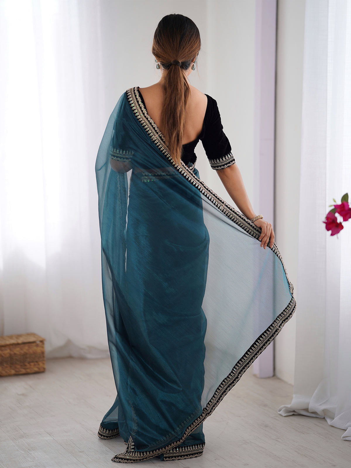 Women's Net Saree With Unstitched Blouse Piece