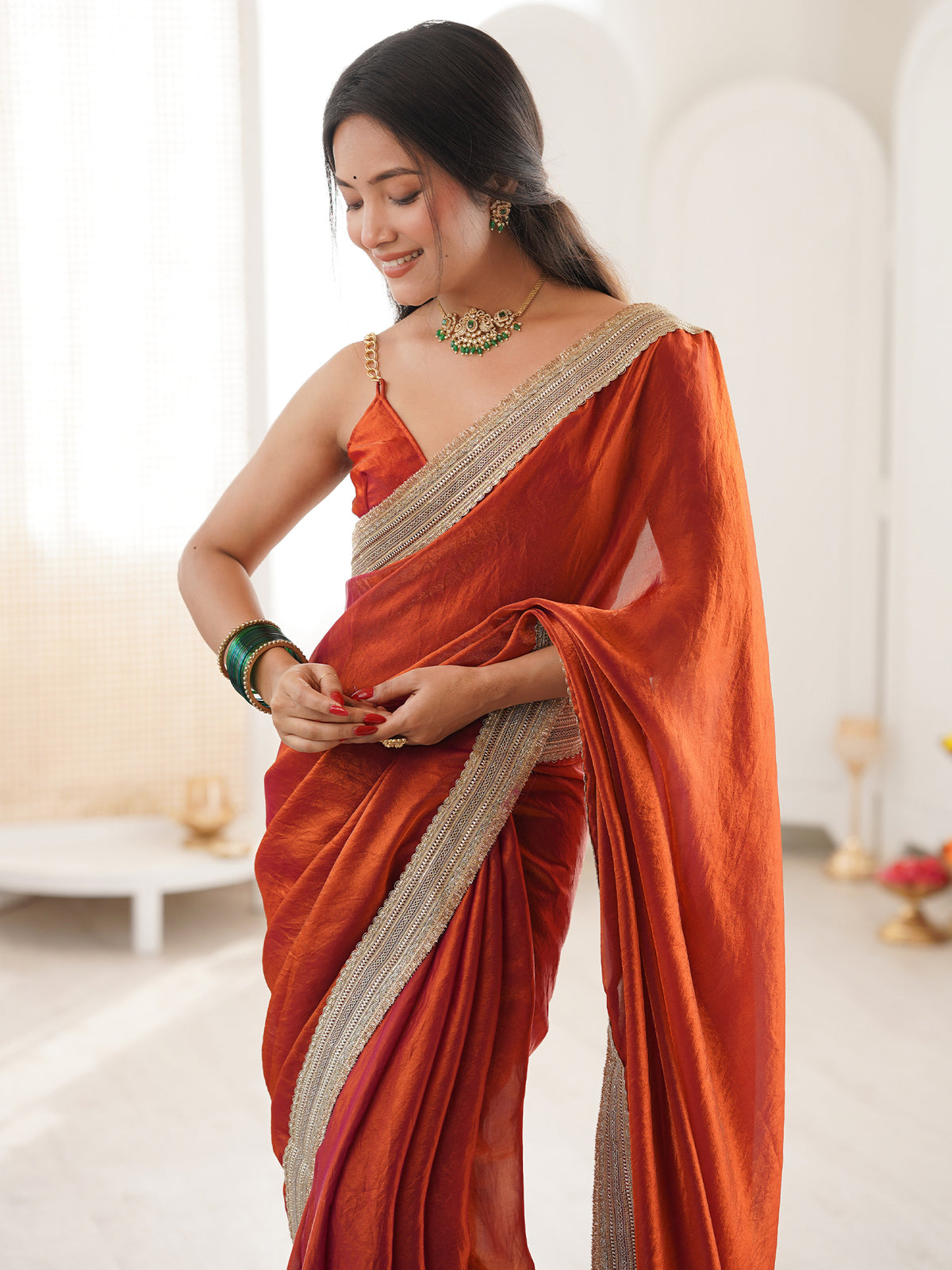 Women's Fendy Satin Saree With Unstitched Blouse Piece