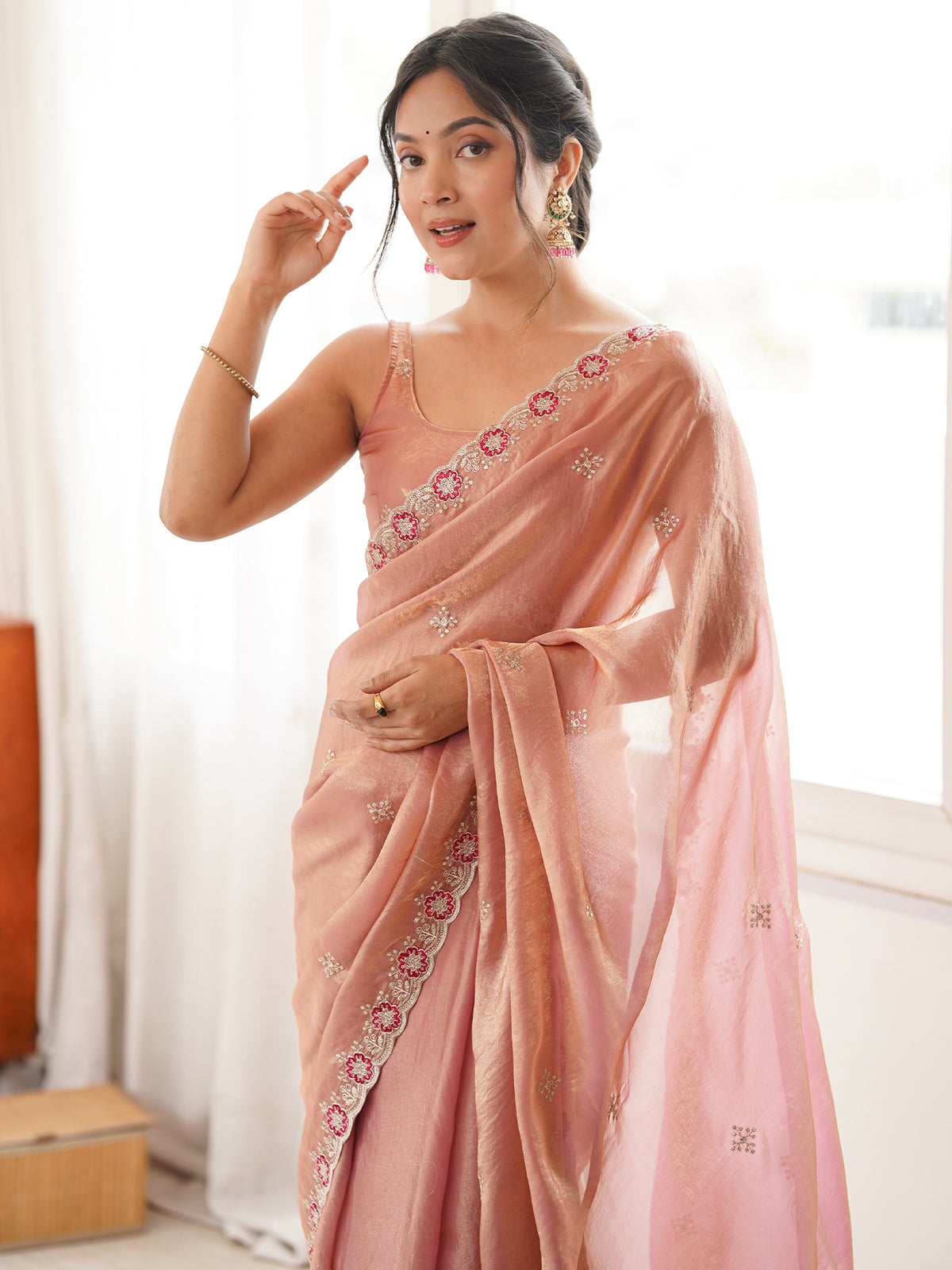 Women's Fendy Satin Saree With Unstitched Blouse Piece