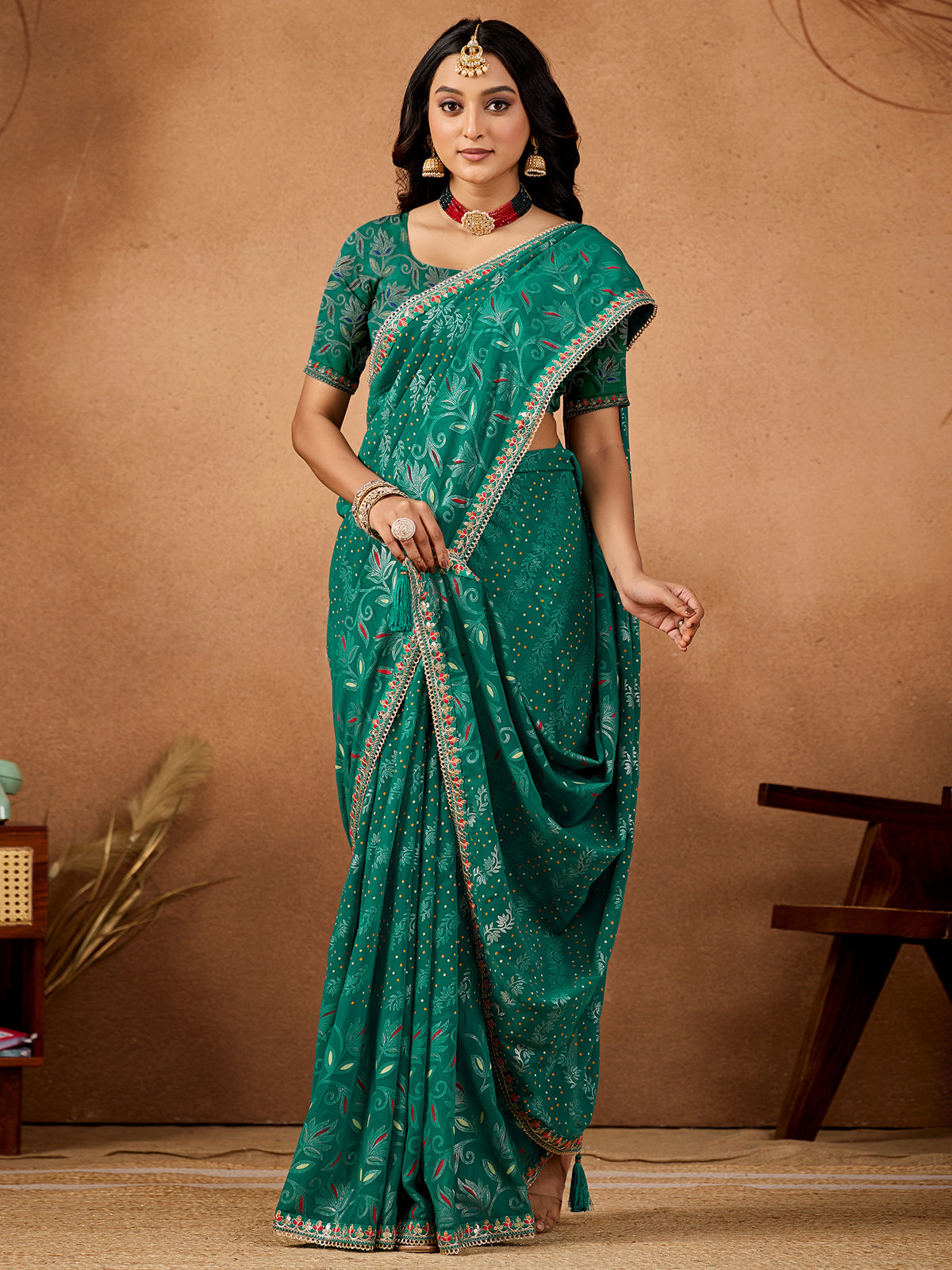 Women's Georgette Bandhani Saree With Unstitched Blouse Piece
