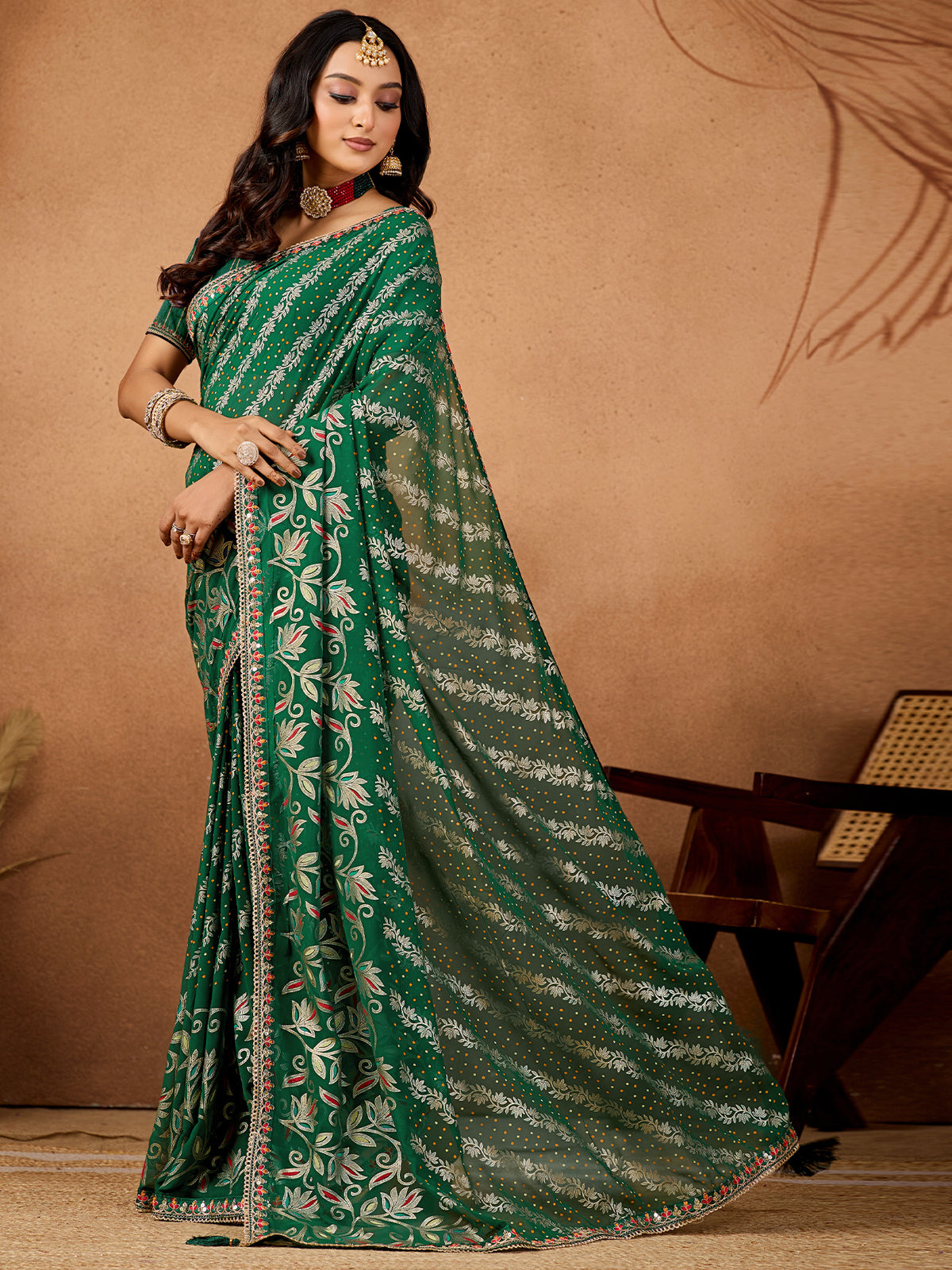 Women's Georgette Bandhani Saree With Unstitched Blouse Piece