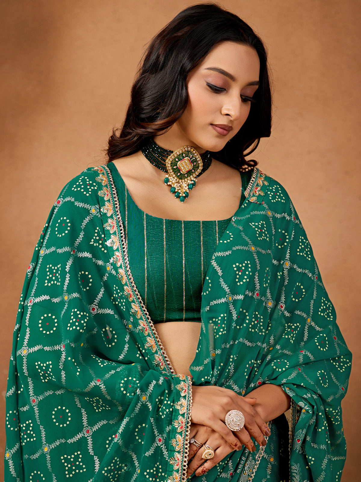 Women's Georgette Bandhani Saree With Unstitched Blouse Piece