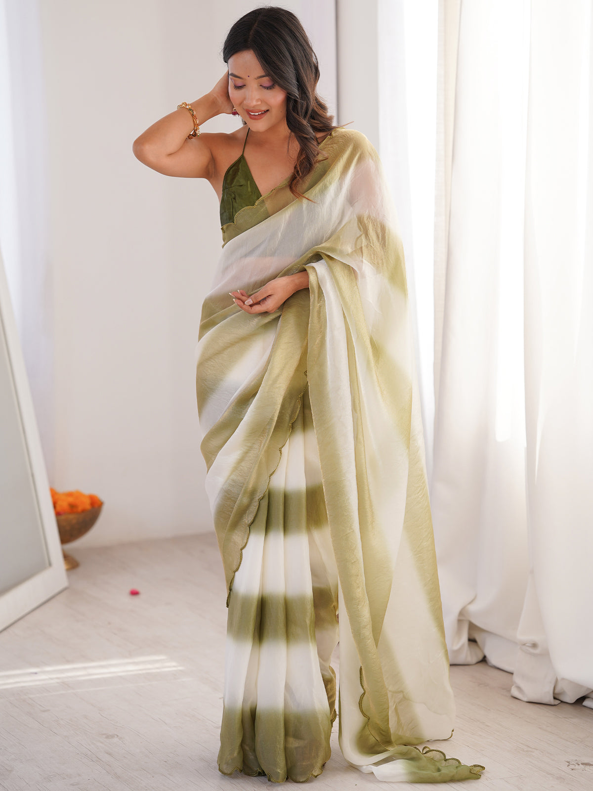 Women's Fendy Satin Saree With Unstitched Blouse Piece