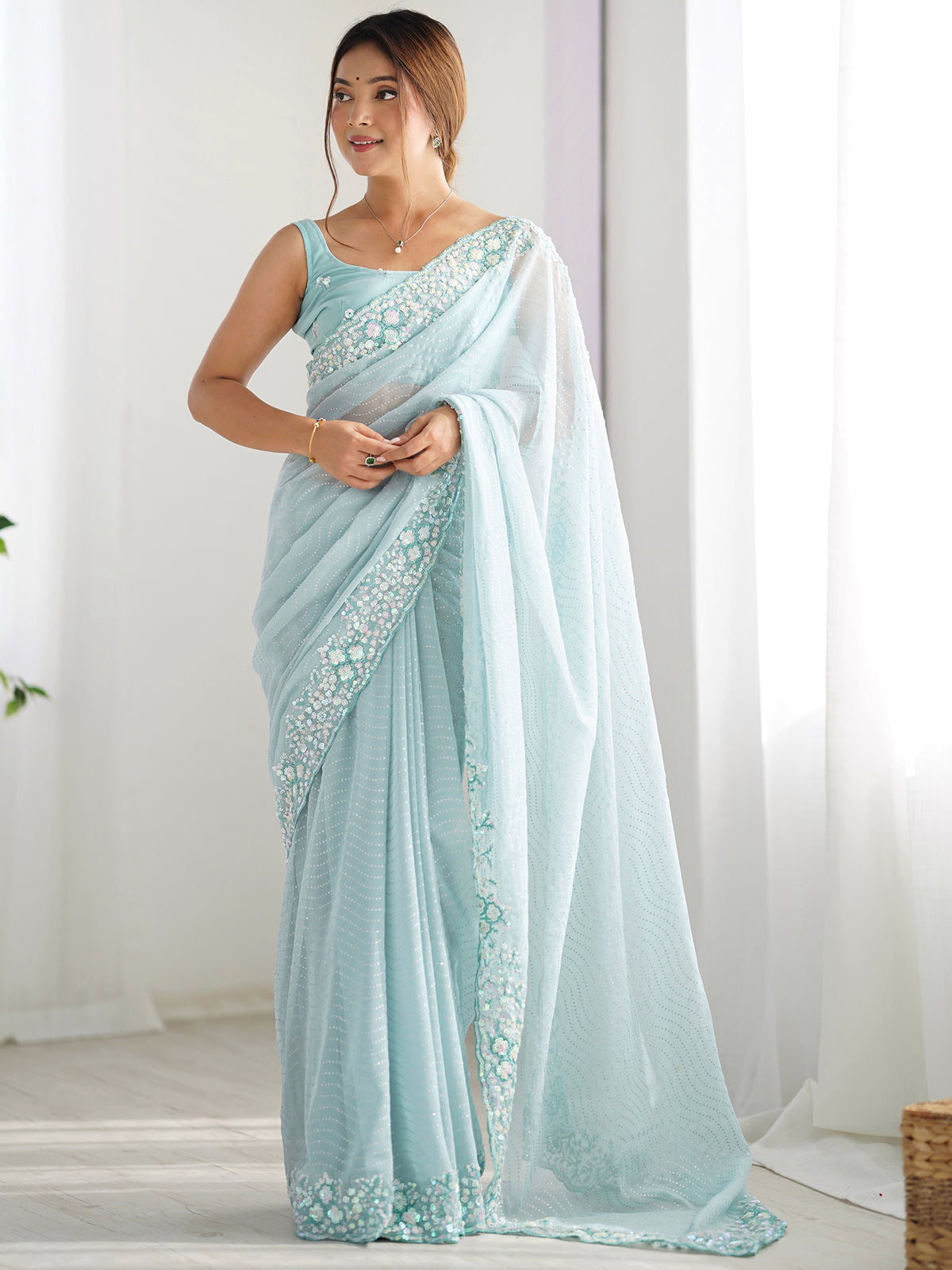 Women's Georgette Embroidery Work Saree With Unstitched Blouse Piece