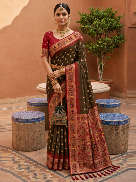 Women's Banarasi Silk Saree With Unstitched Blouse Piece