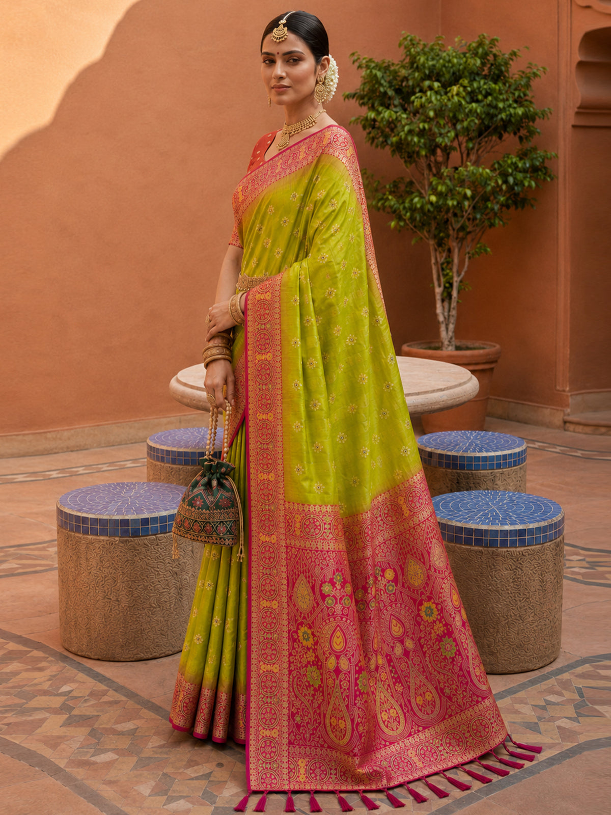 Women's Banarasi Silk Saree With Unstitched Blouse Piece
