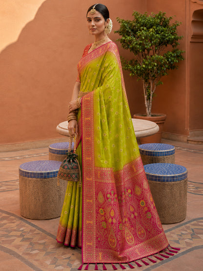 Women's Banarasi Silk Saree With Unstitched Blouse Piece
