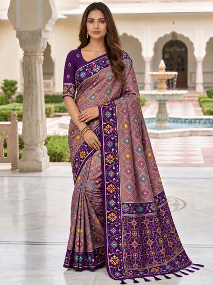 Women's Patola Silk Saree With Unstitched Blouse Piece