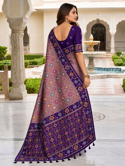 Women's Patola Silk Saree With Unstitched Blouse Piece