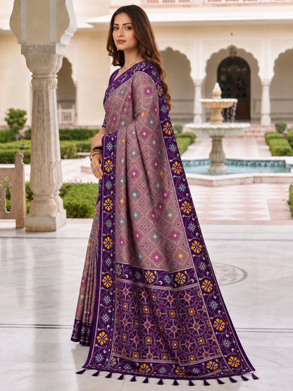 Women's Patola Silk Saree With Unstitched Blouse Piece