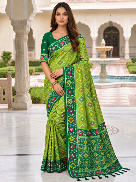 Women's Patola Silk Saree With Unstitched Blouse Piece