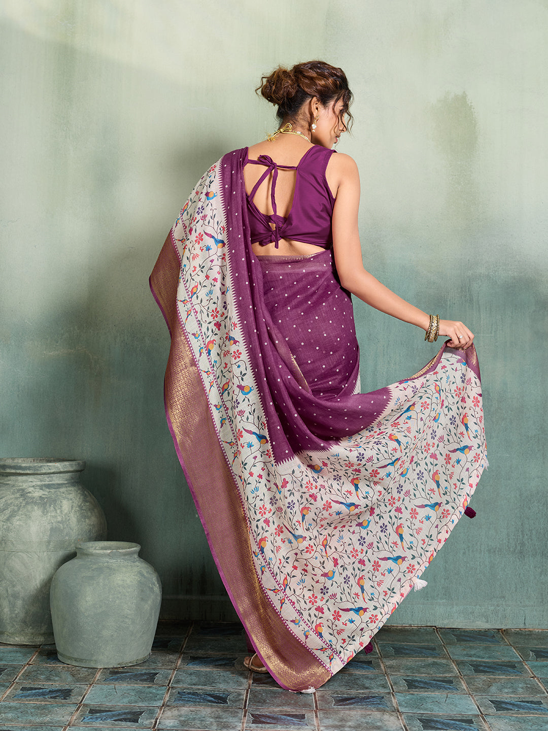 Women's Linen Printed Saree With Unstitched Blouse Piece