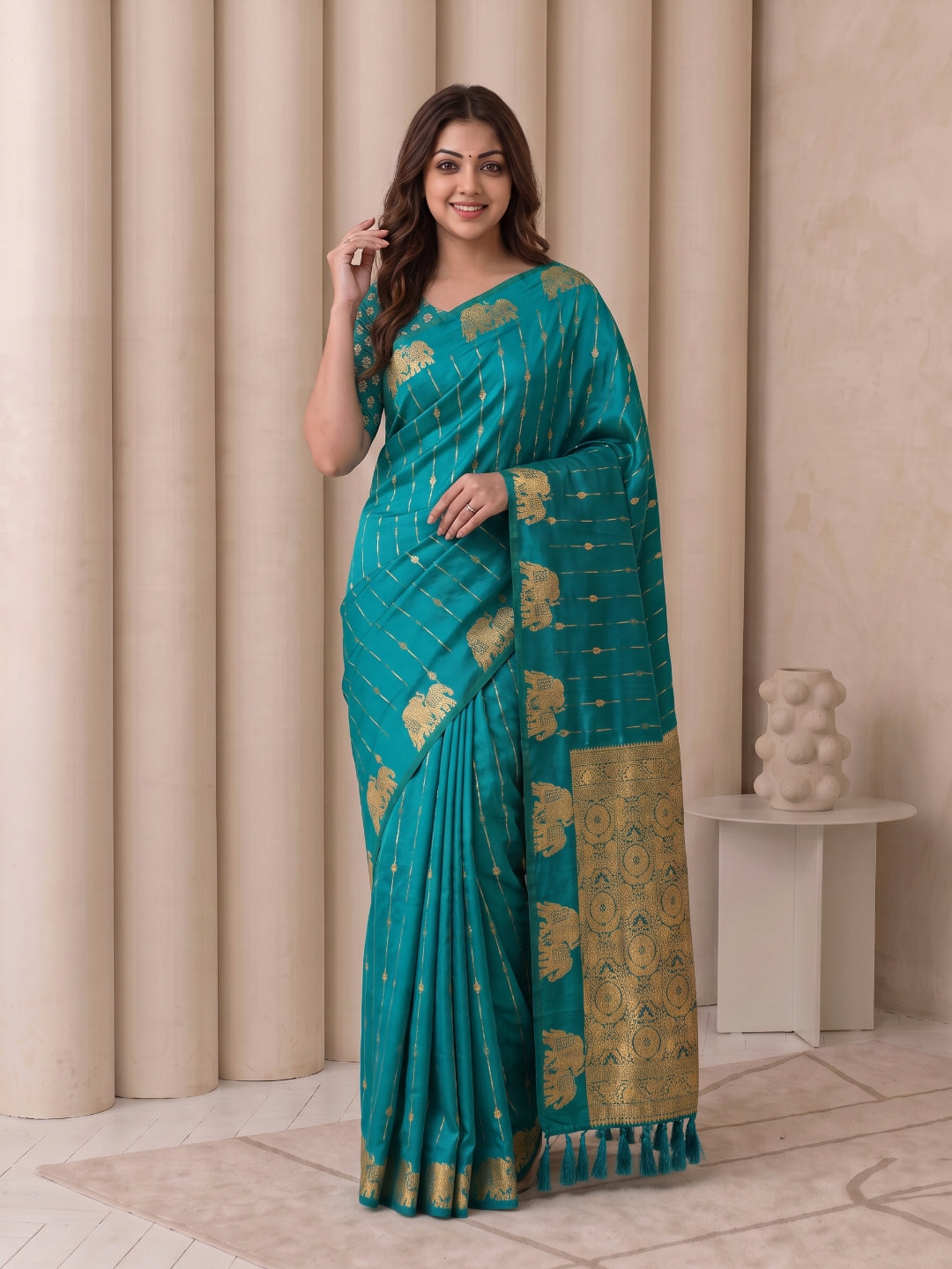 Women's Soft Silk Saree With Unstitched Blouse Piece