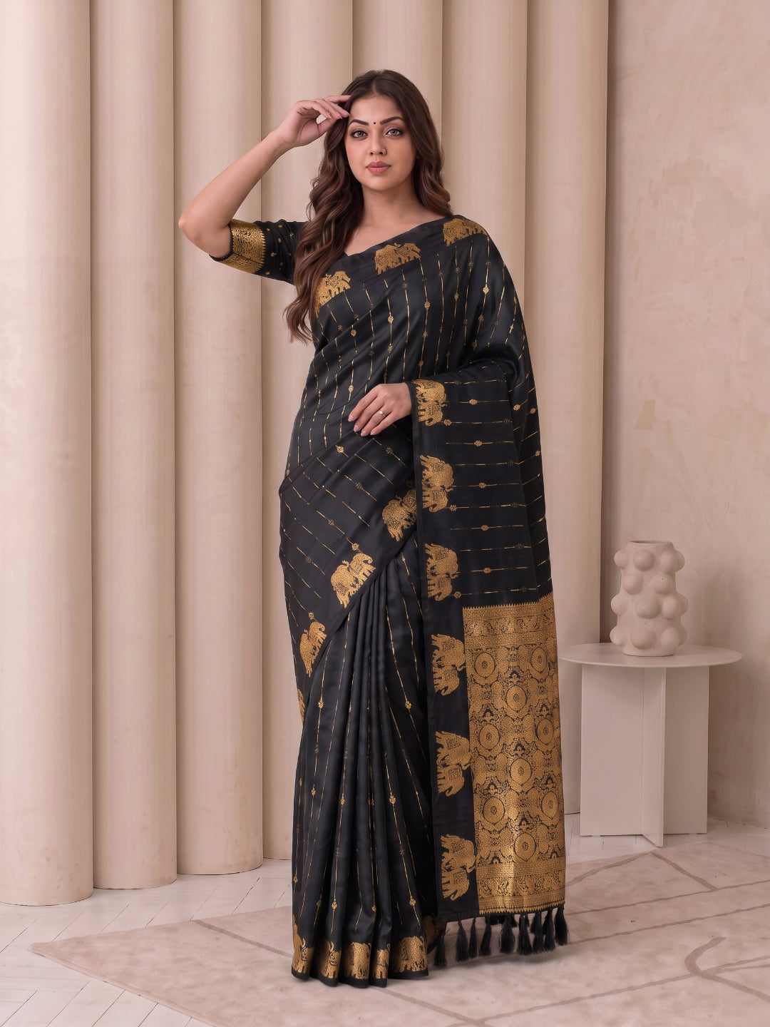 Women's Soft Silk Saree With Unstitched Blouse Piece