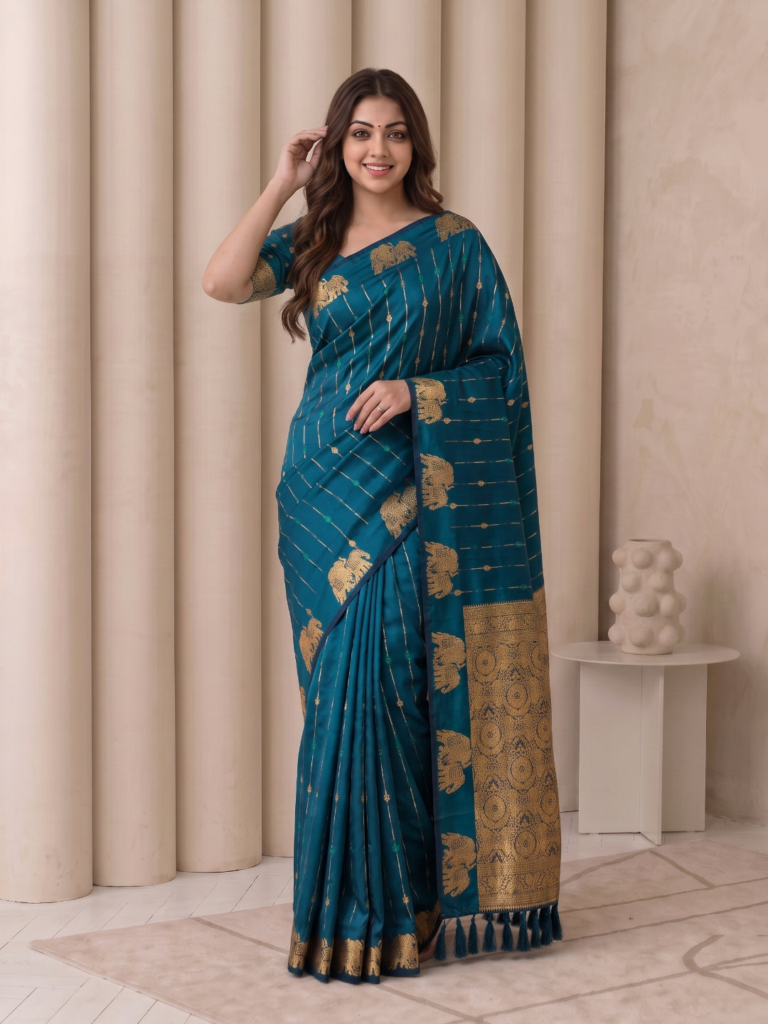 Women's Soft Silk Saree With Unstitched Blouse Piece