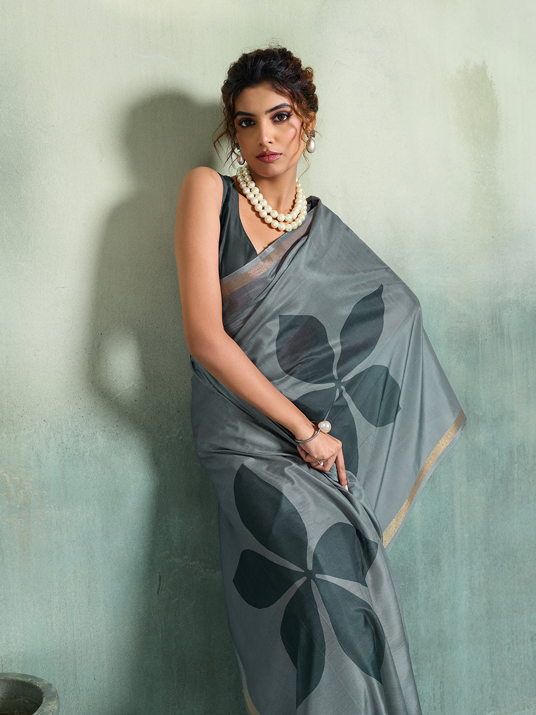 Women's Cotton Saree With Unstitched Blouse Piece