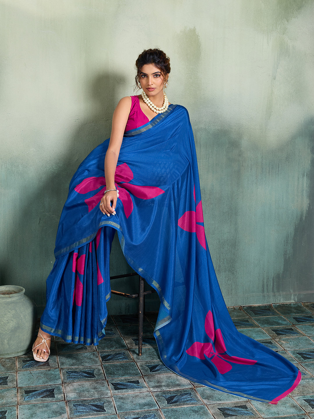 Women's Cotton Saree With Unstitched Blouse Piece