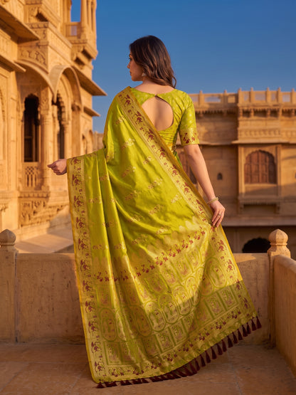 Women's Soft Silk Saree With Unstitched Blouse Piece