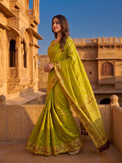 Women's Soft Silk Saree With Unstitched Blouse Piece