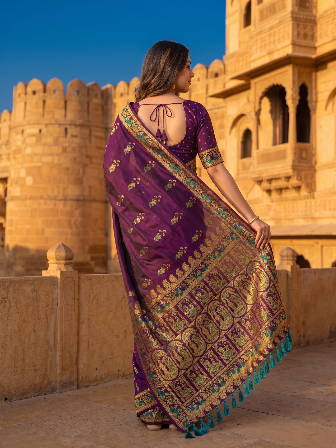 Women's Soft Silk Saree With Unstitched Blouse Piece