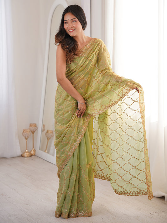 Women's Fendy Saree With Unstitched Blouse Piece
