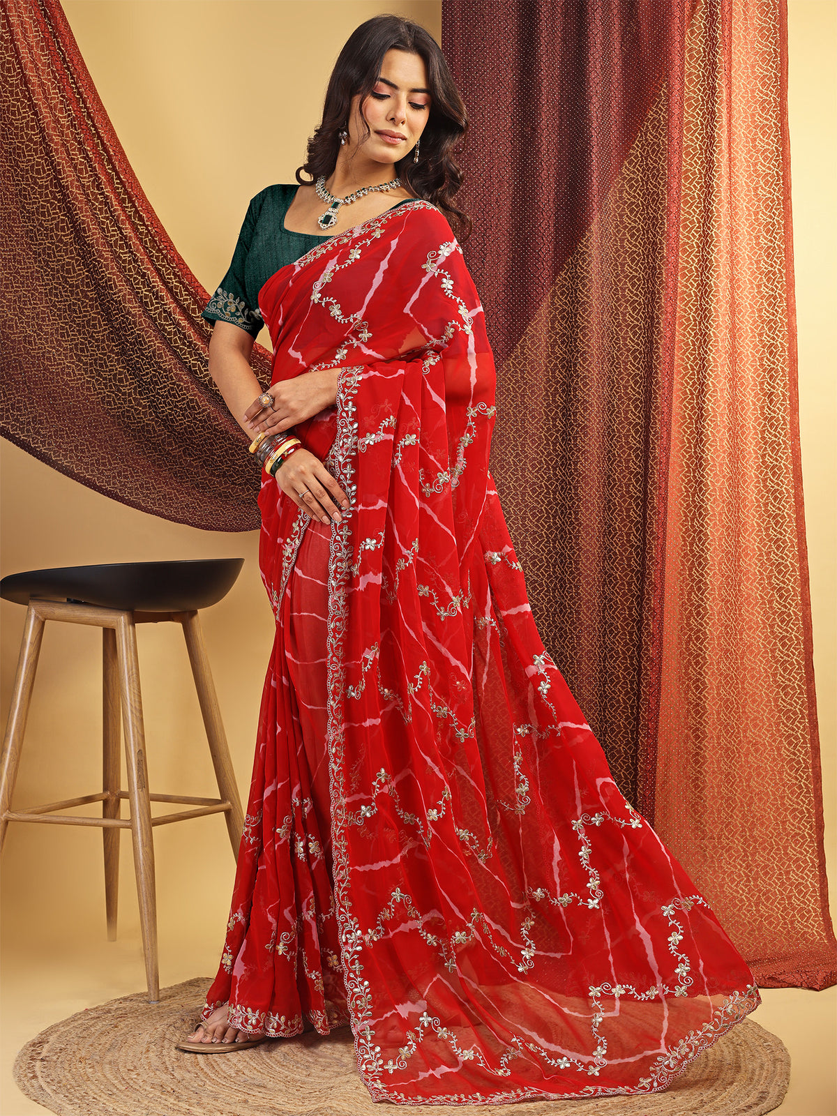 Women's Georgette Lehriya Print Saree With Unstitched Blouse Piece