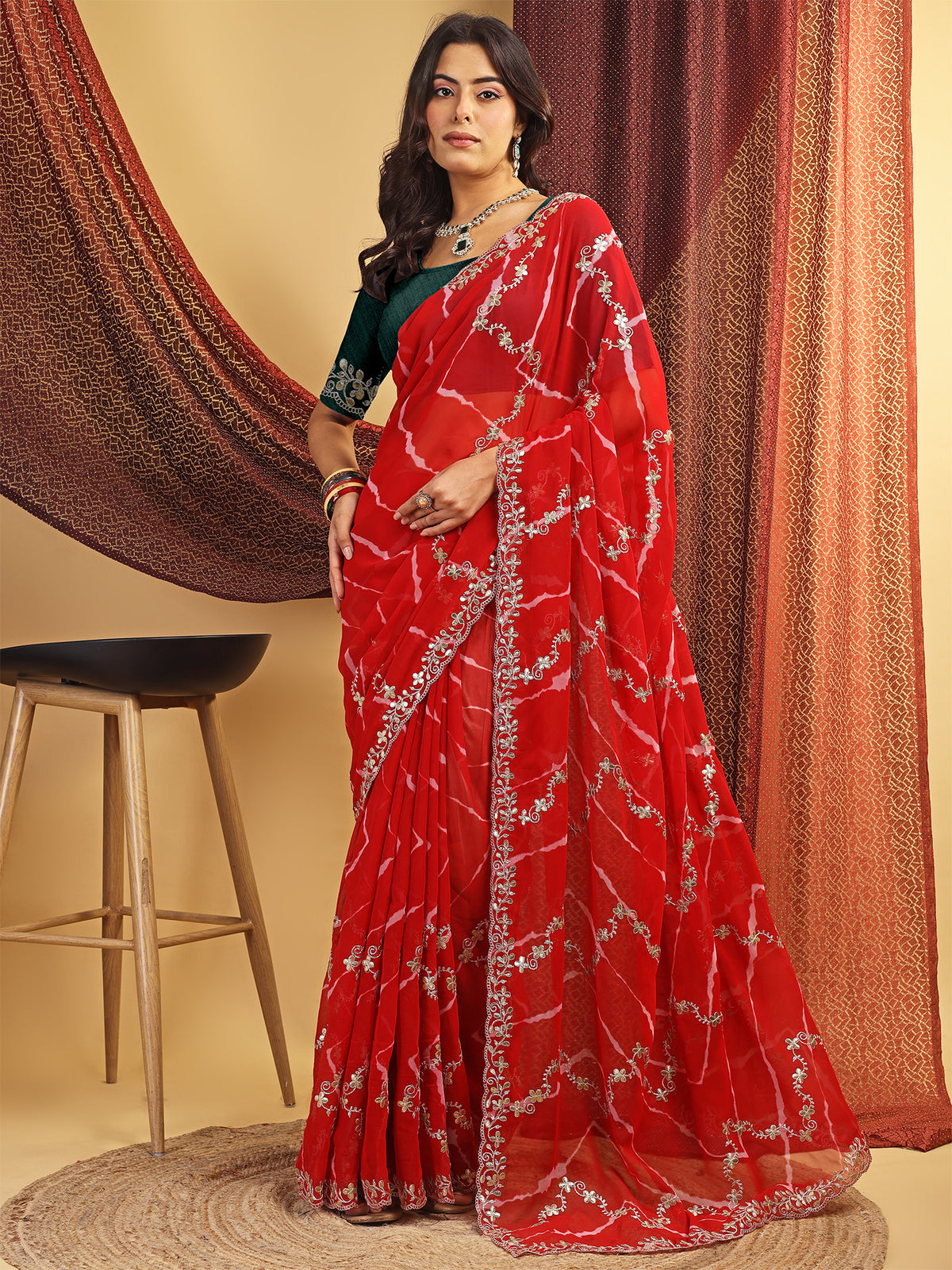Women's Georgette Lehriya Print Saree With Unstitched Blouse Piece