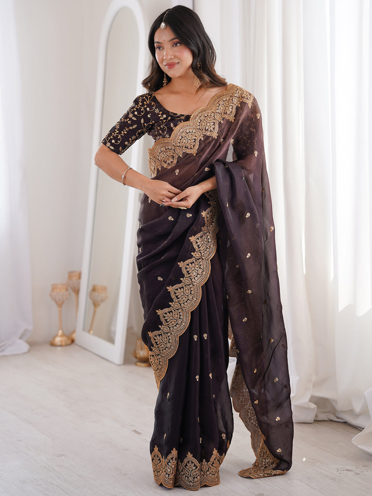 Women's Fendy Satin Saree With Unstitched Blouse Piece