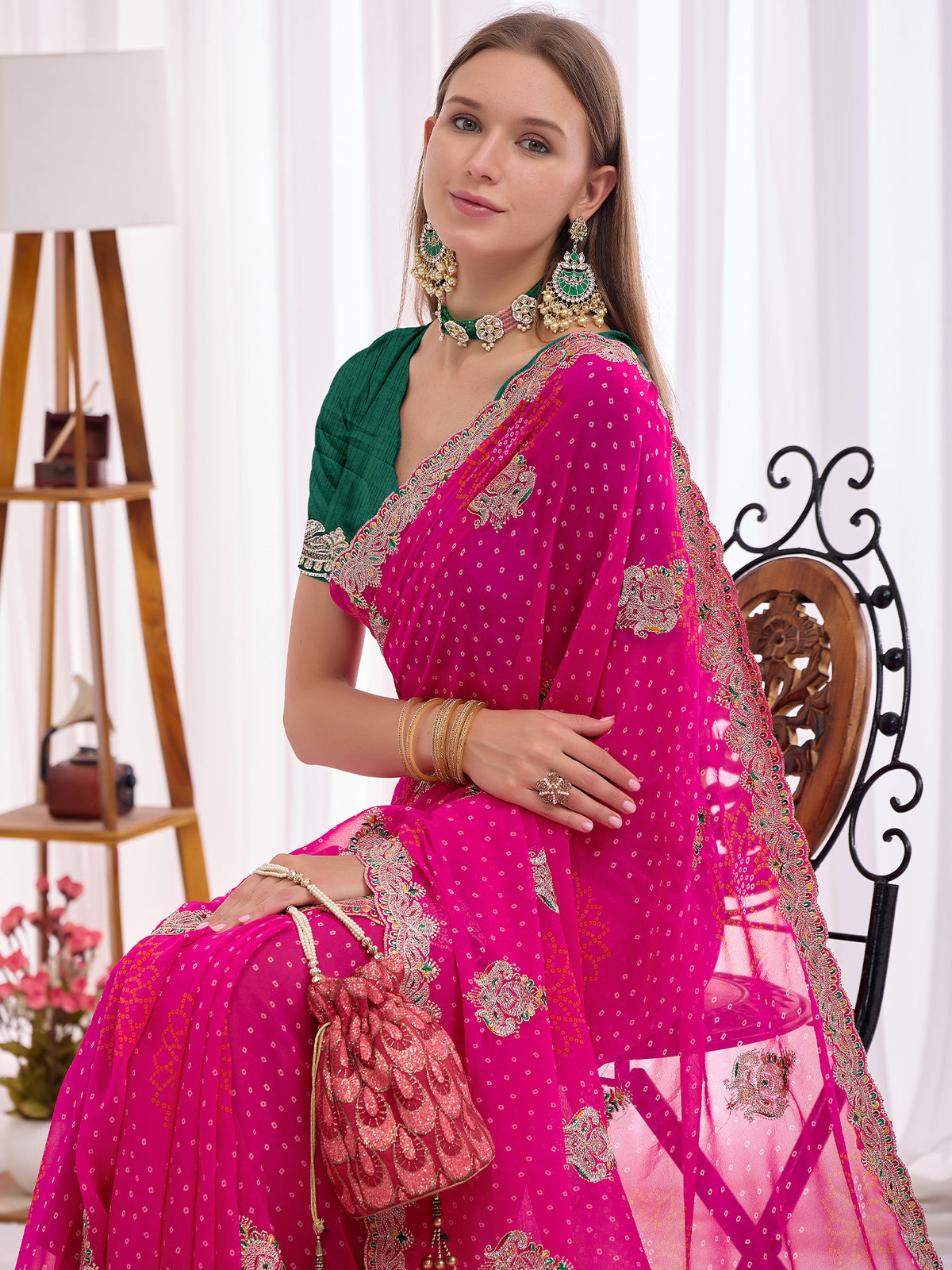 Women's Georgette Bandhani Saree With Unstitched Blouse Piece