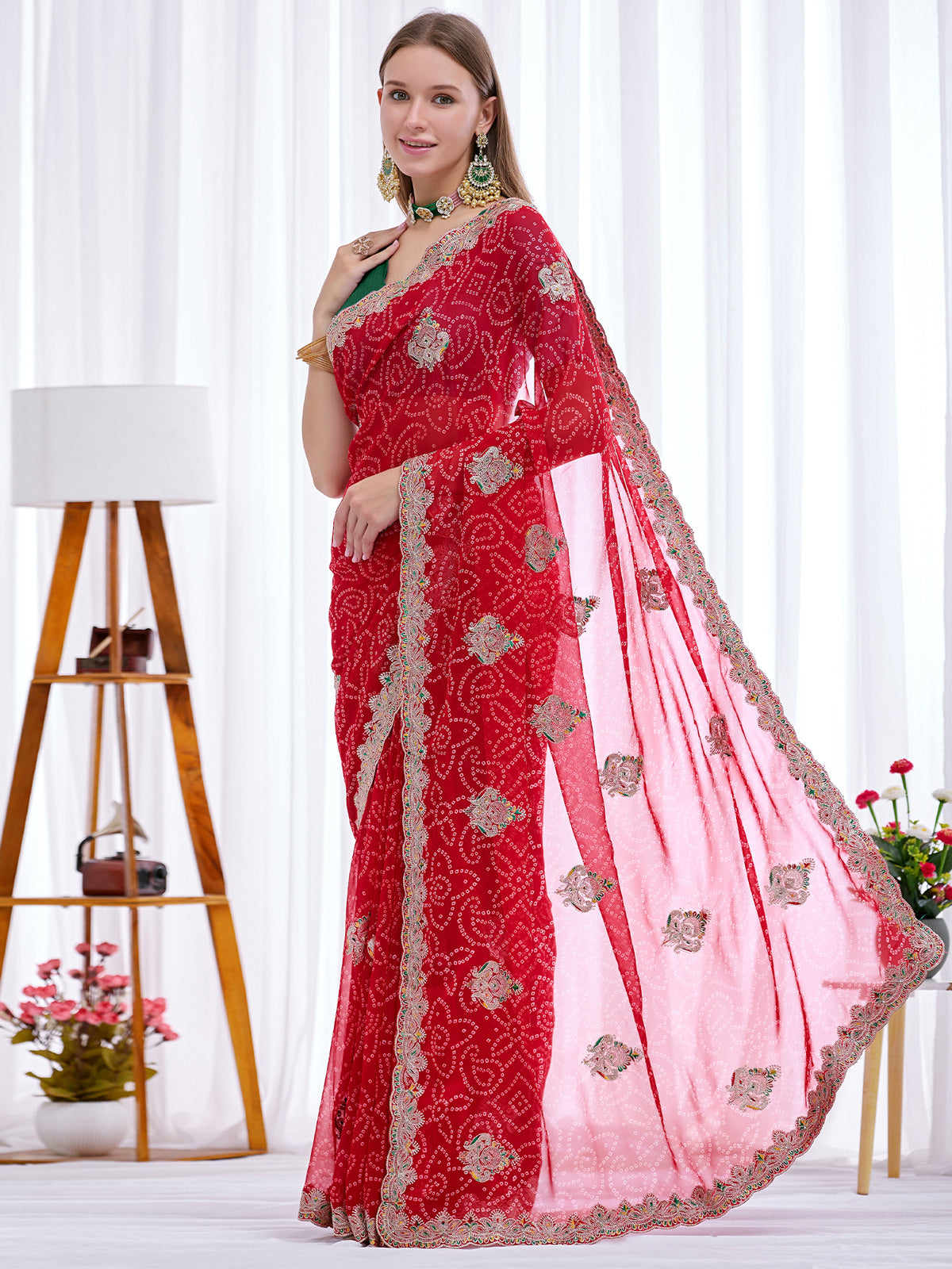 Women's Georgette Bandhani Saree With Unstitched Blouse Piece