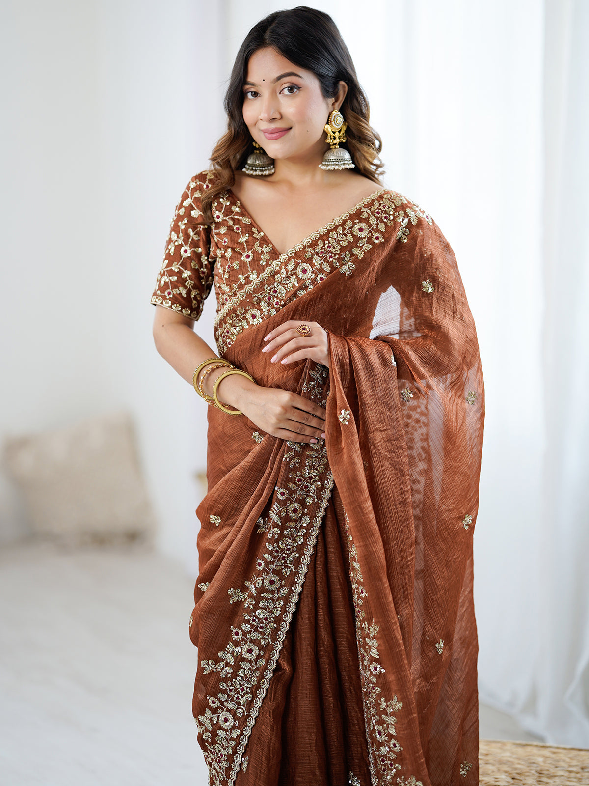 Women's Fendy Chiffon Saree With Unstitched Blouse Piece