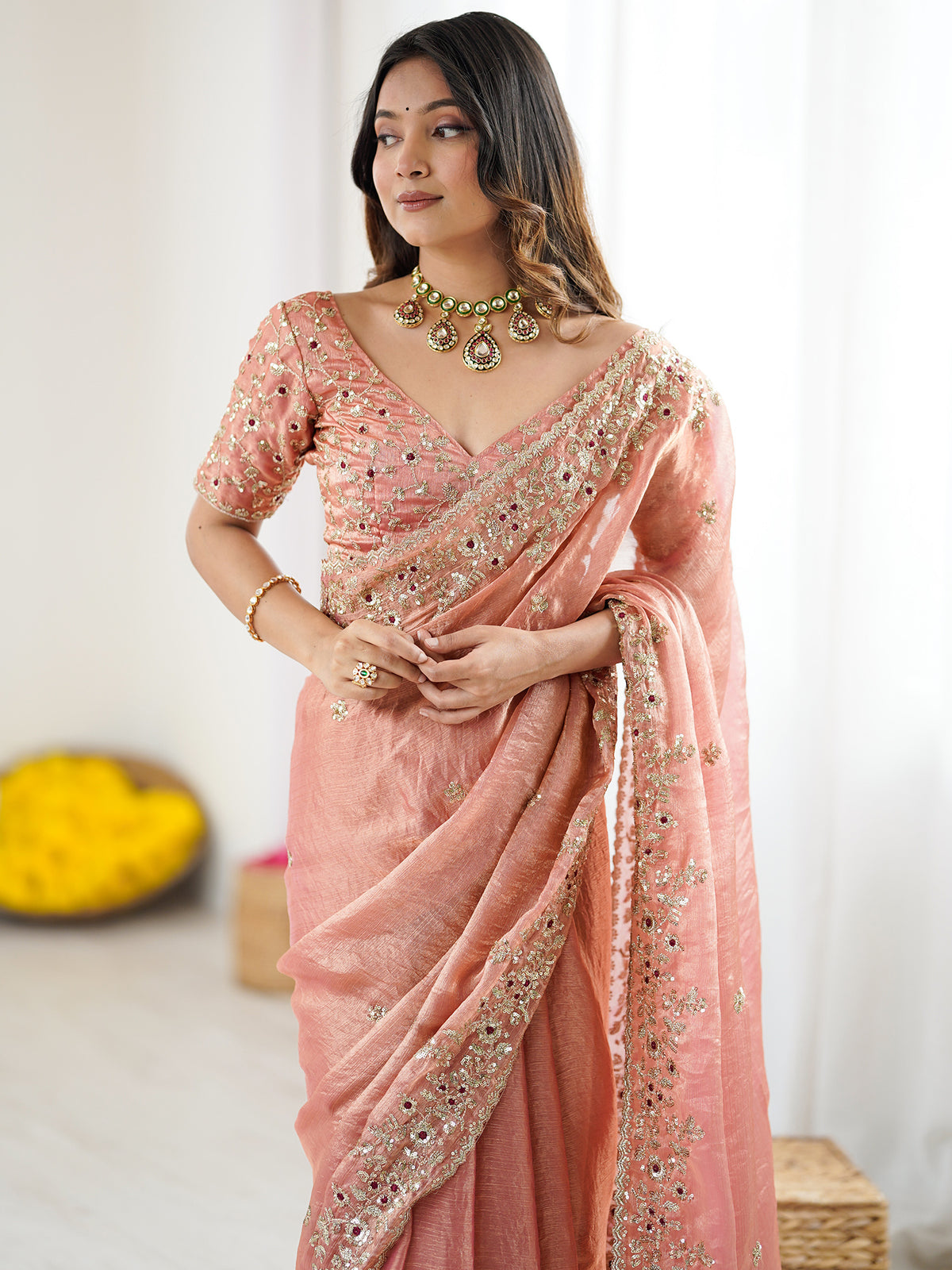 Women's Fendy Chiffon Saree With Unstitched Blouse Piece